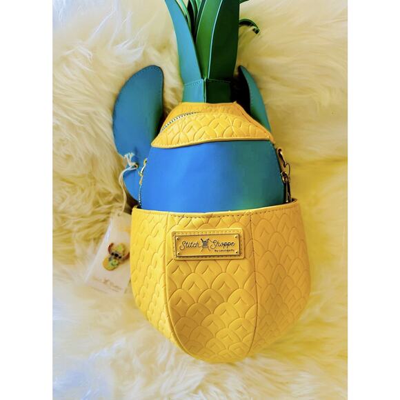 *NEW* Stitch Shoppe By Loungefly Lilo & Stitch Figural Pineapple Crossbody & Pin - Picture 4 of 8